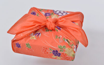 Tsutsumu… wrapping, enveloping